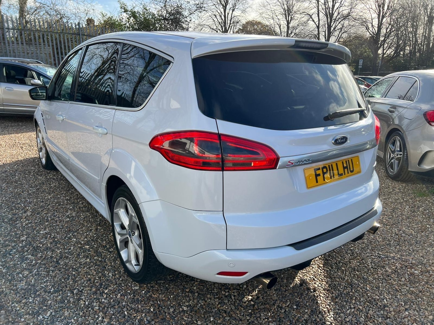 Used Ford S-Max 2011 for sale - 76647620: Photo 16