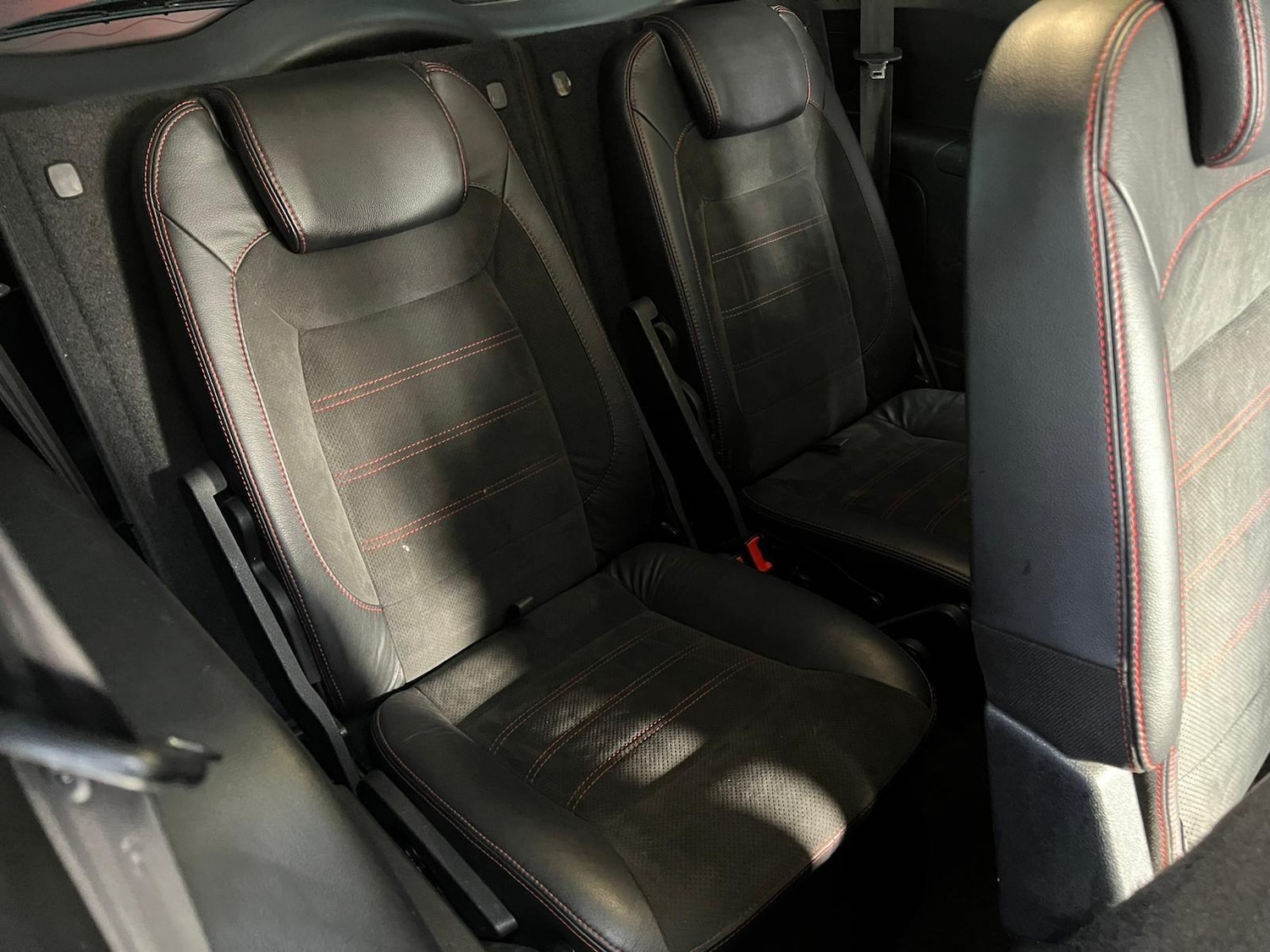 Used Ford S-Max 2011 for sale - 76647620: Photo 32