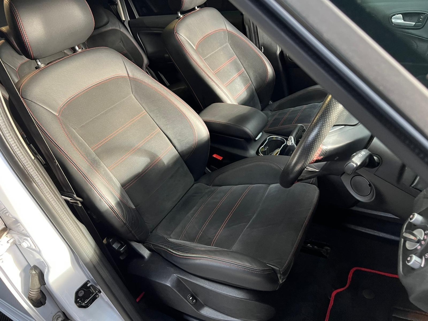 Used Ford S-Max 2011 for sale - 76647620: Photo 35