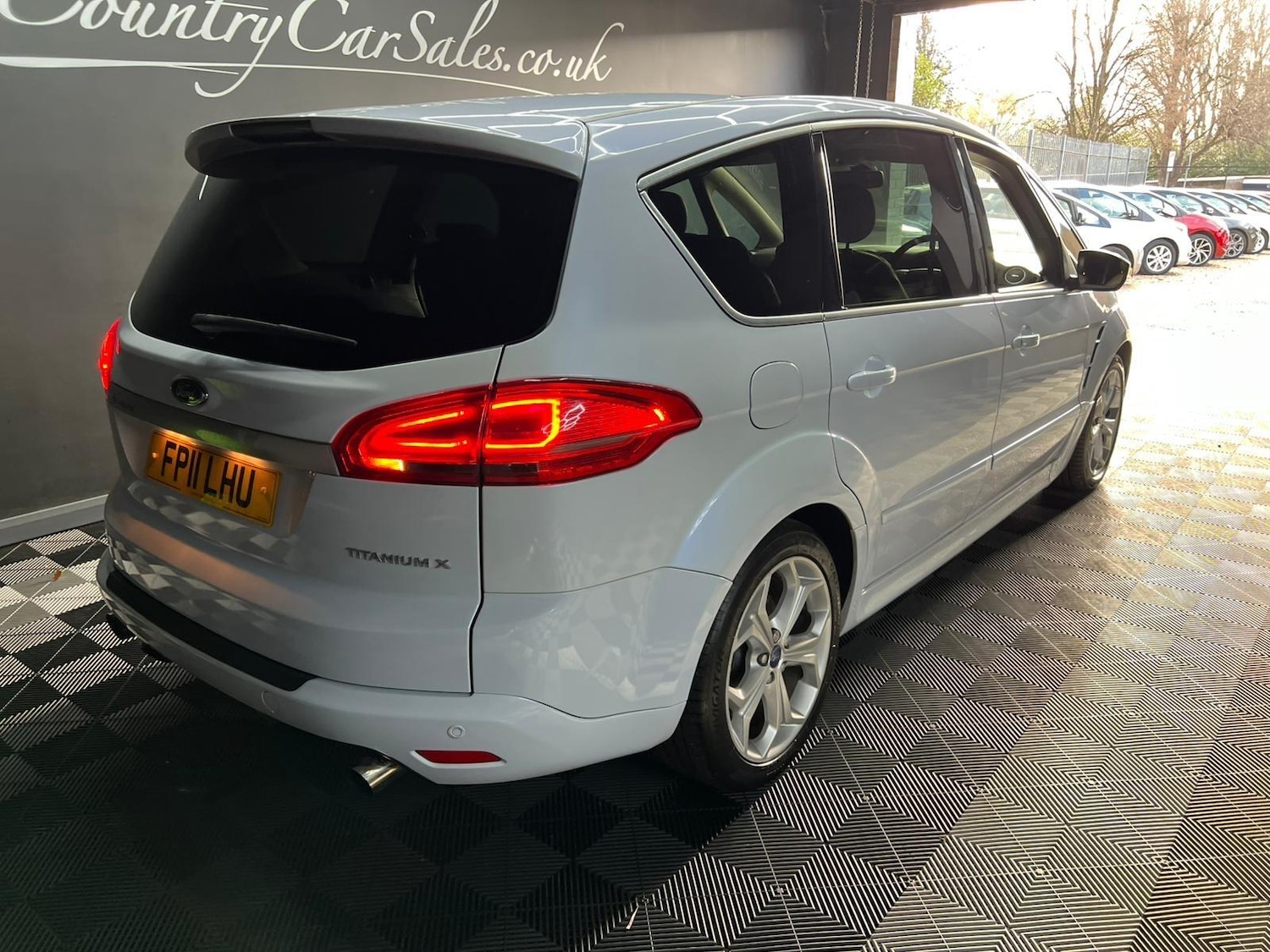 Used Ford S-Max 2011 for sale - 76647620: Photo 5