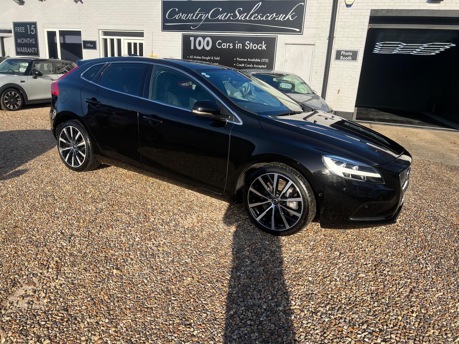 Used Volvo V40 2019 for sale - 76647439: Photo 11