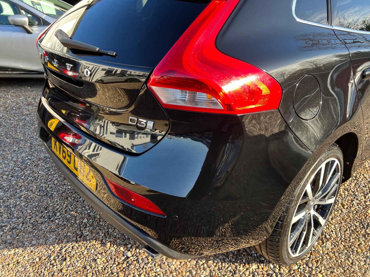 Used Volvo V40 2019 for sale - 76647439: Photo 26
