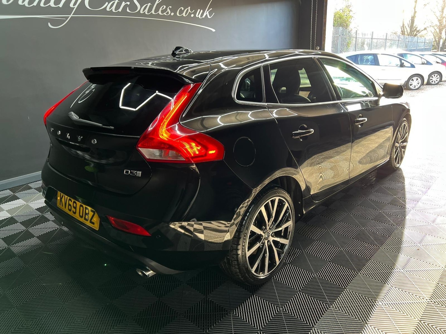 Used Volvo V40 2019 for sale - 76647439: Photo 7