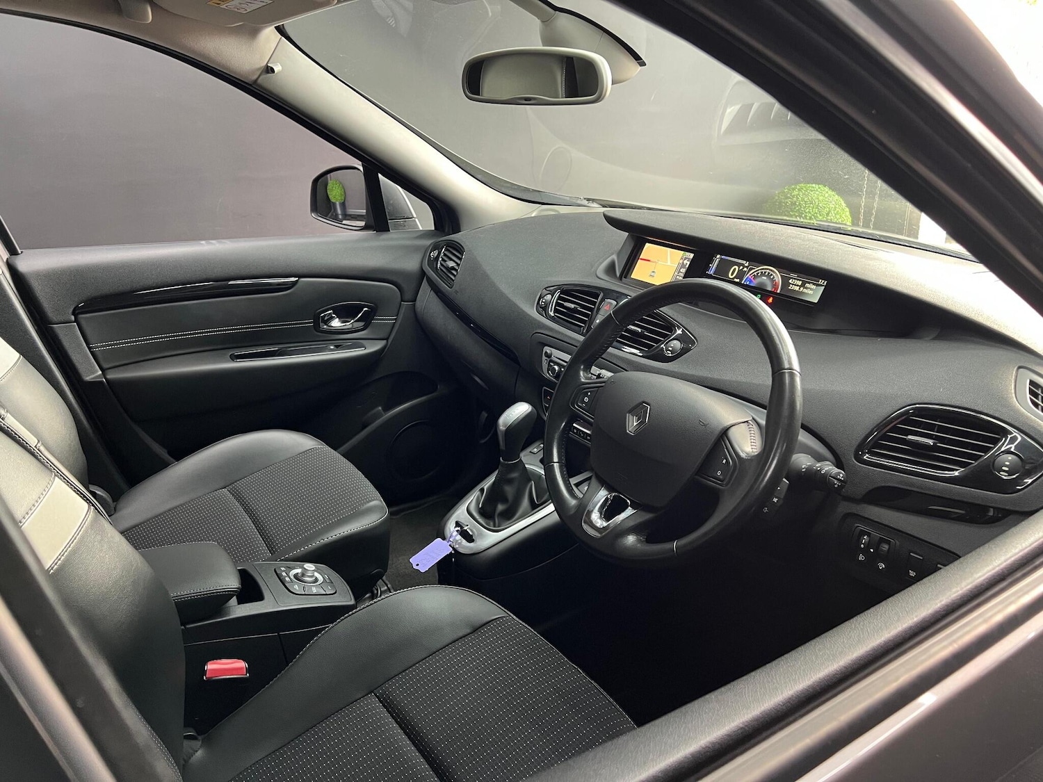 Used Renault Scenic 2015 for sale - 76671634: Photo 29