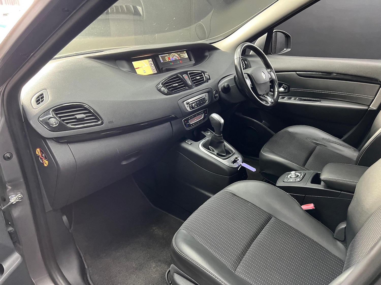 Used Renault Scenic 2015 for sale - 76671634: Photo 31