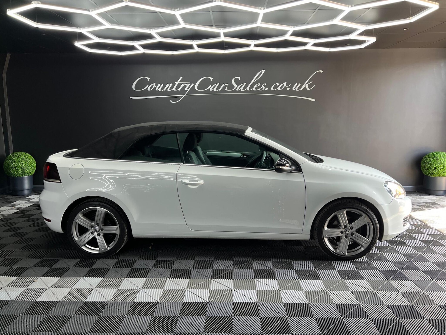 Used Volkswagen Golf 2012 for sale - 76765970: Photo 1