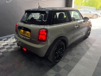 Used MINI Hatch 2018 for sale - 79210132: Photo