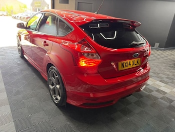 Used Ford Focus 2014 for sale - 79493904: Photo