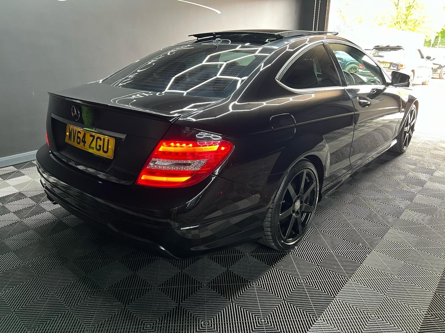 Used Mercedes-Benz C Class 2014 for sale - 76671419: Photo 9