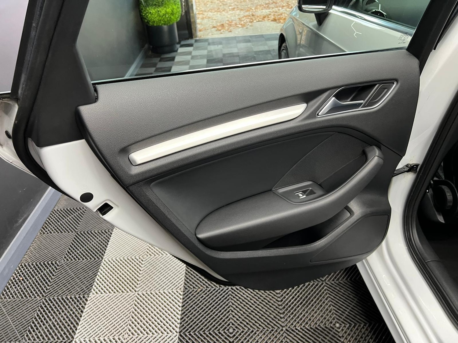 Used Audi A3 2018 for sale - 76765964: Photo 14