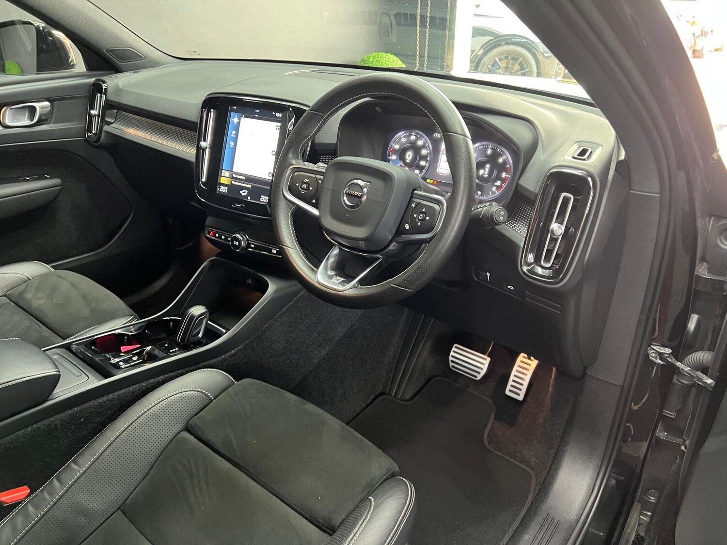 Used Volvo XC40 2019 for sale - 76647440: Photo 27