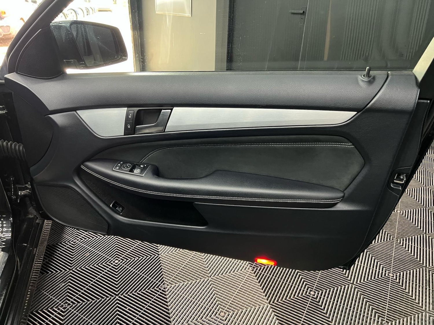 Used Mercedes-Benz C Class 2014 for sale - 76647595: Photo 20