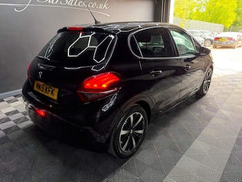 Used Peugeot 208 2019 for sale - 79506198: Photo