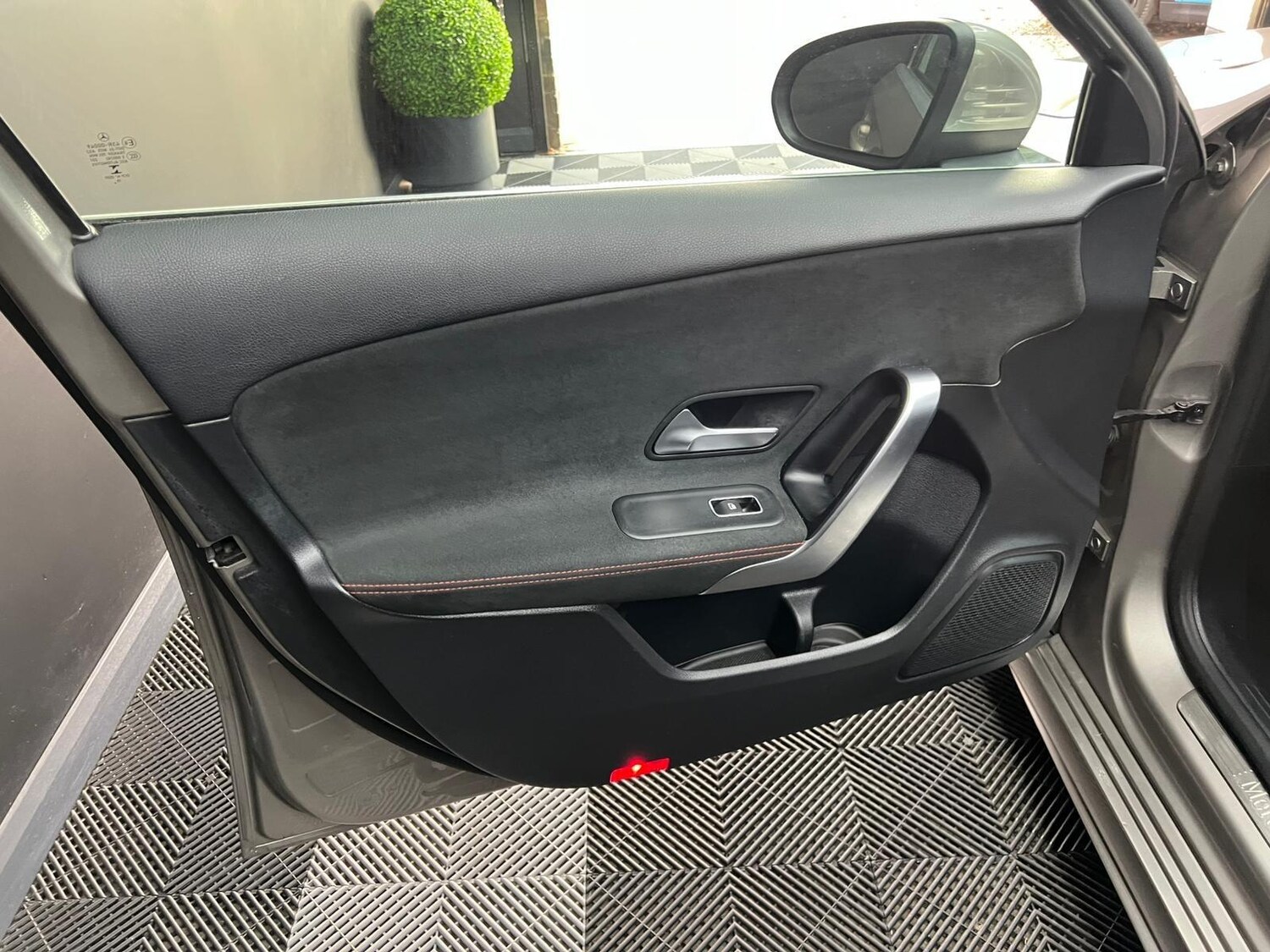 Used Mercedes-Benz A-Class 2019 for sale - 76645368: Photo 31