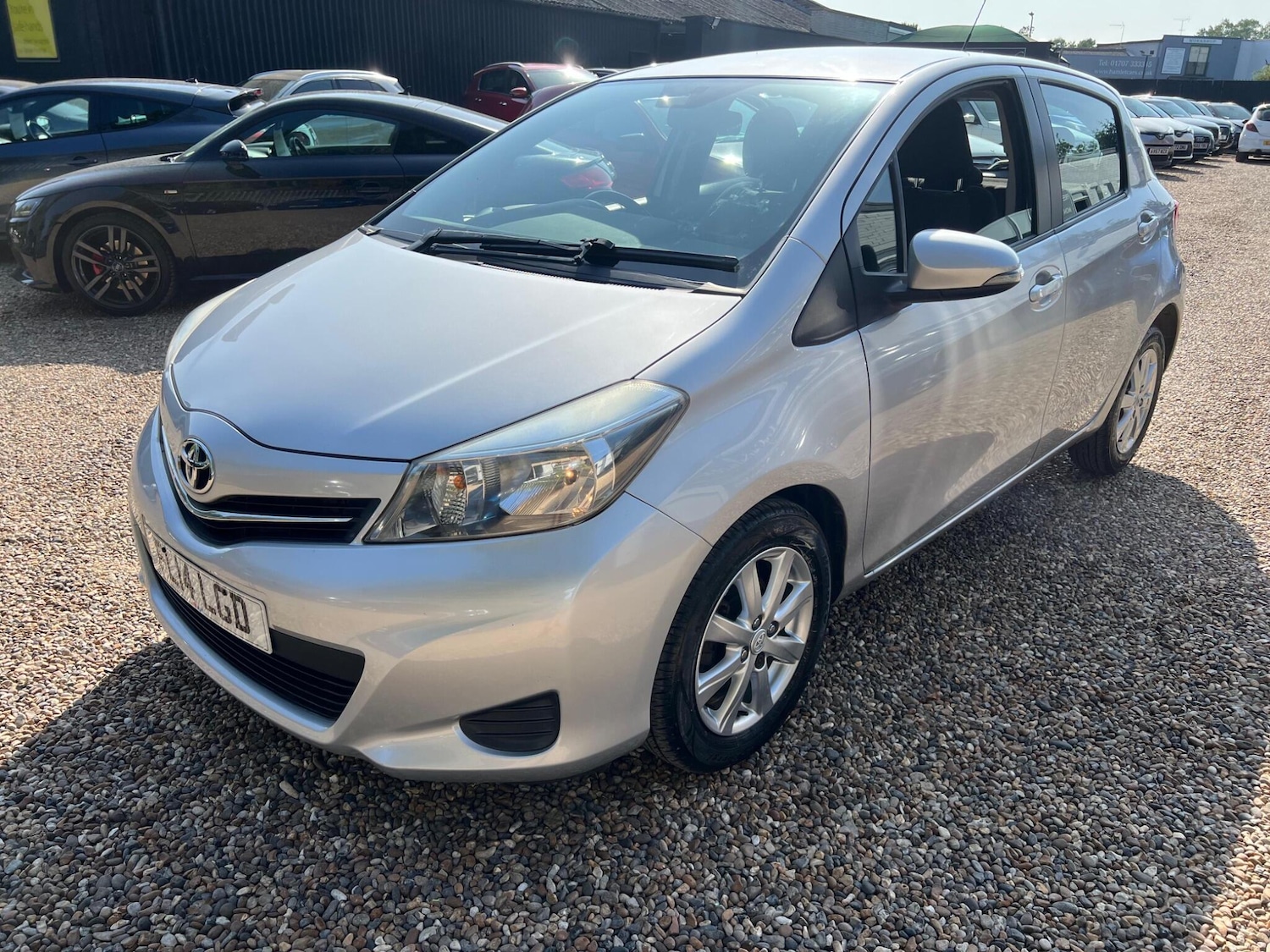 Used Toyota Yaris 2014 for sale - 76781089: Photo 15