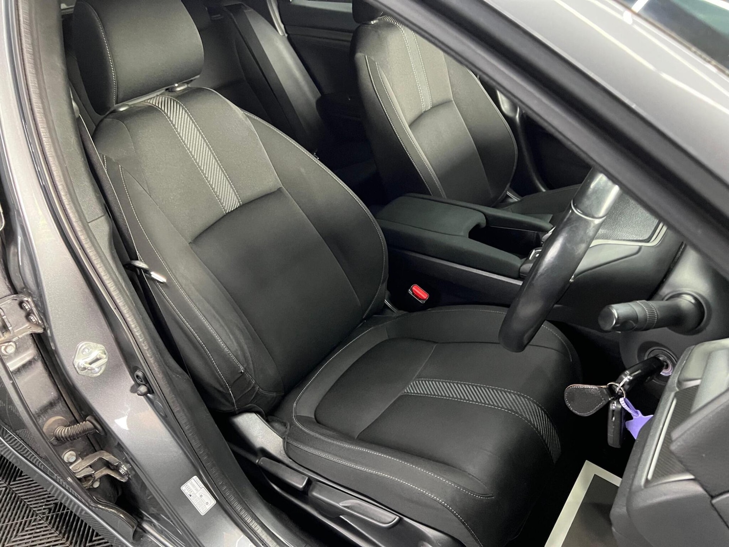 Used Honda Civic 2017 for sale - 76647503: Photo 19