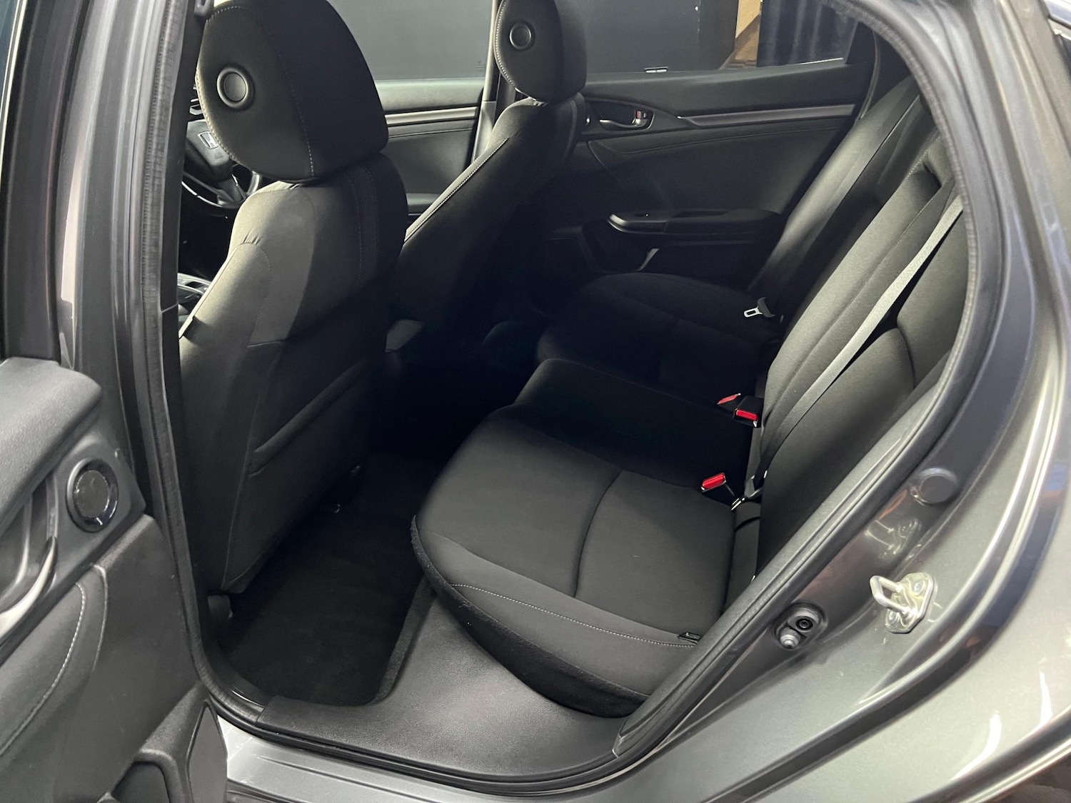 Used Honda Civic 2017 for sale - 76647503: Photo 20