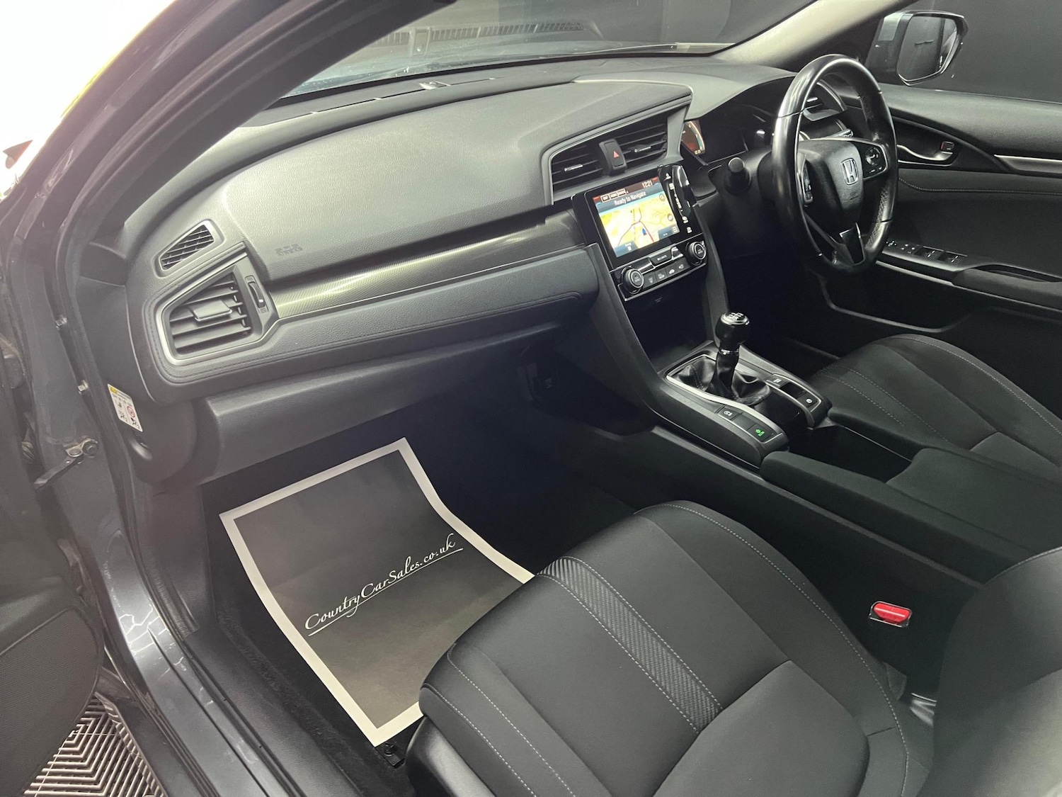 Used Honda Civic 2017 for sale - 76647503: Photo 23