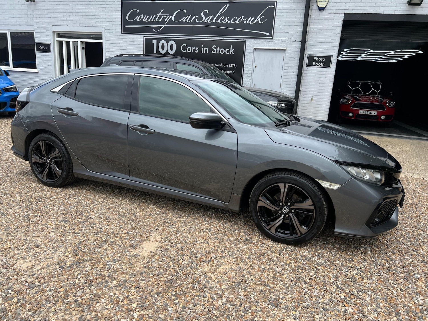 Used Honda Civic 2017 for sale - 76647503: Photo 31