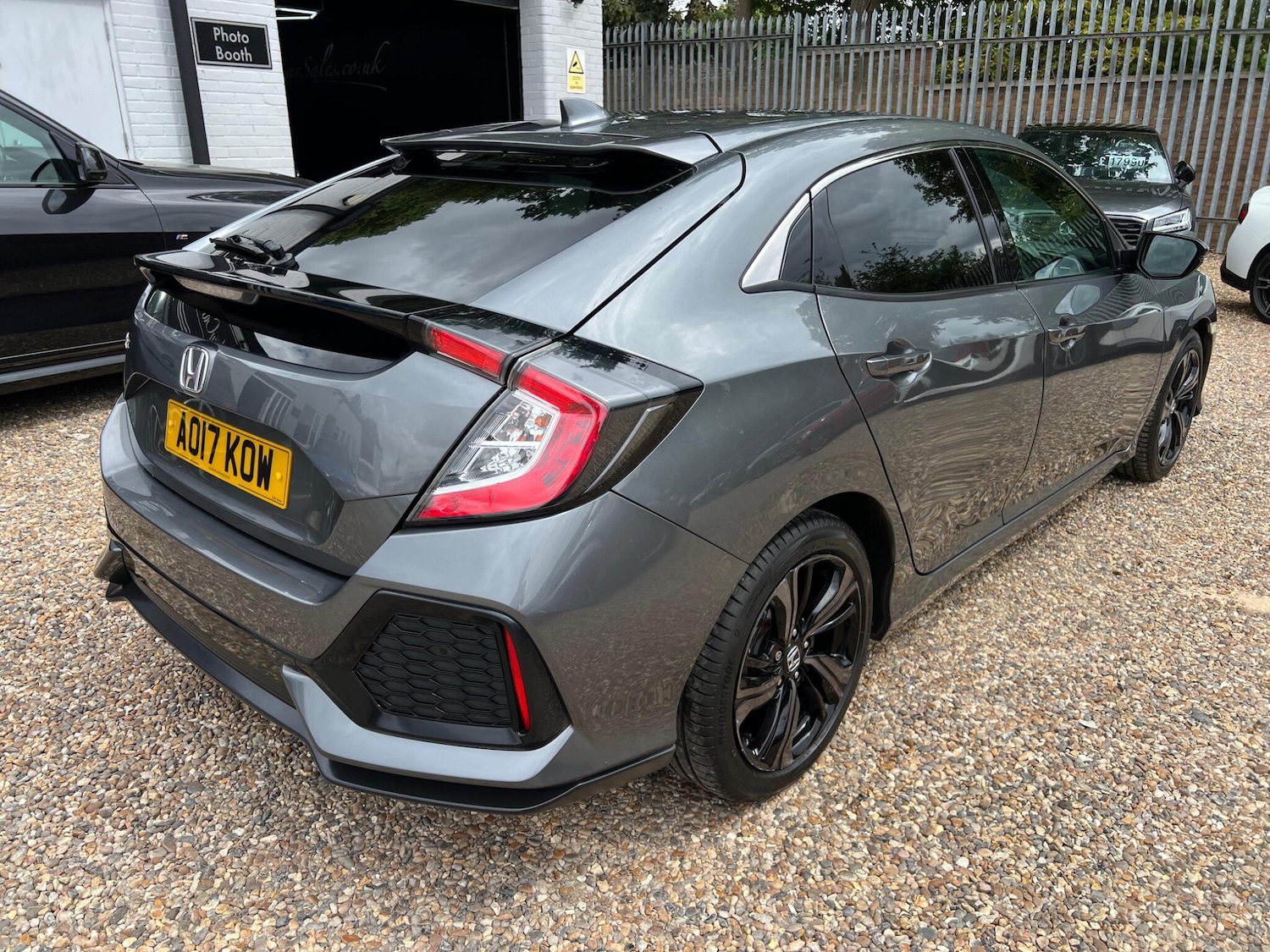 Used Honda Civic 2017 for sale - 76647503: Photo 33