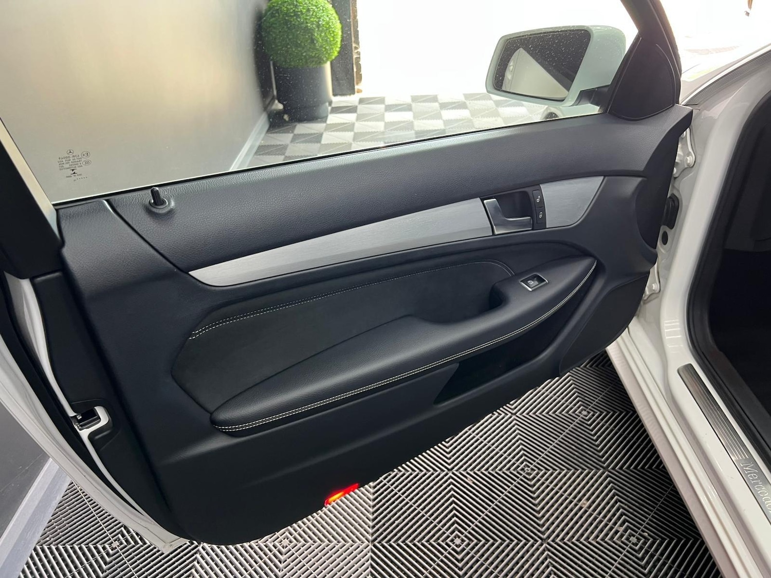 Used Mercedes-Benz C Class 2015 for sale - 76647472: Photo 23