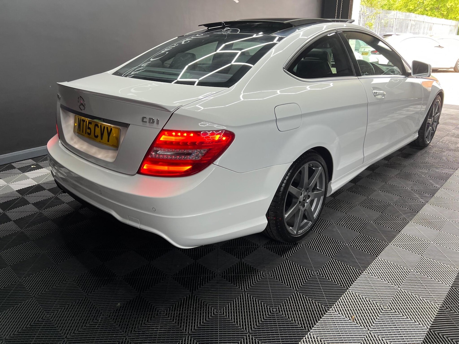 Used Mercedes-Benz C Class 2015 for sale - 76647472: Photo 5
