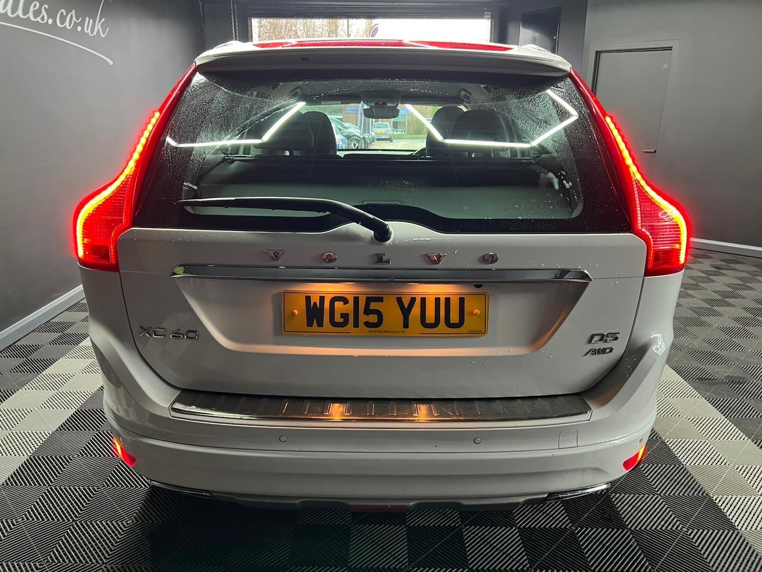 Used Volvo XC60 2015 for sale - 77387392: Photo 10