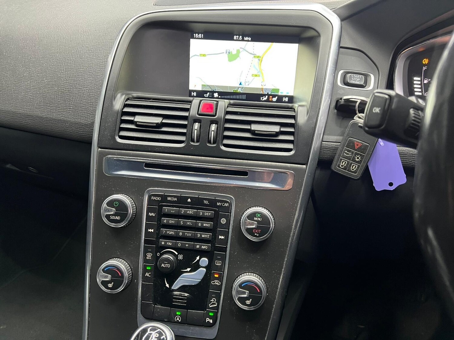 Used Volvo XC60 2015 for sale - 77387392: Photo 35