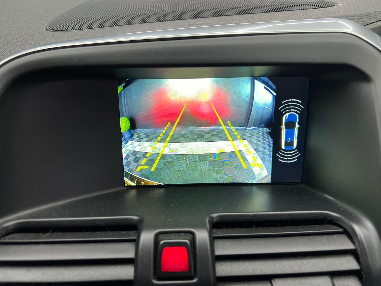 Used Volvo XC60 2015 for sale - 77387392: Photo 37