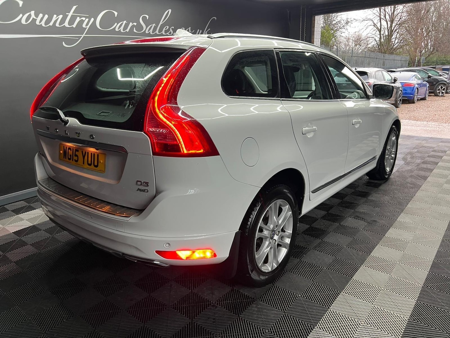 Used Volvo XC60 2015 for sale - 77387392: Photo 6