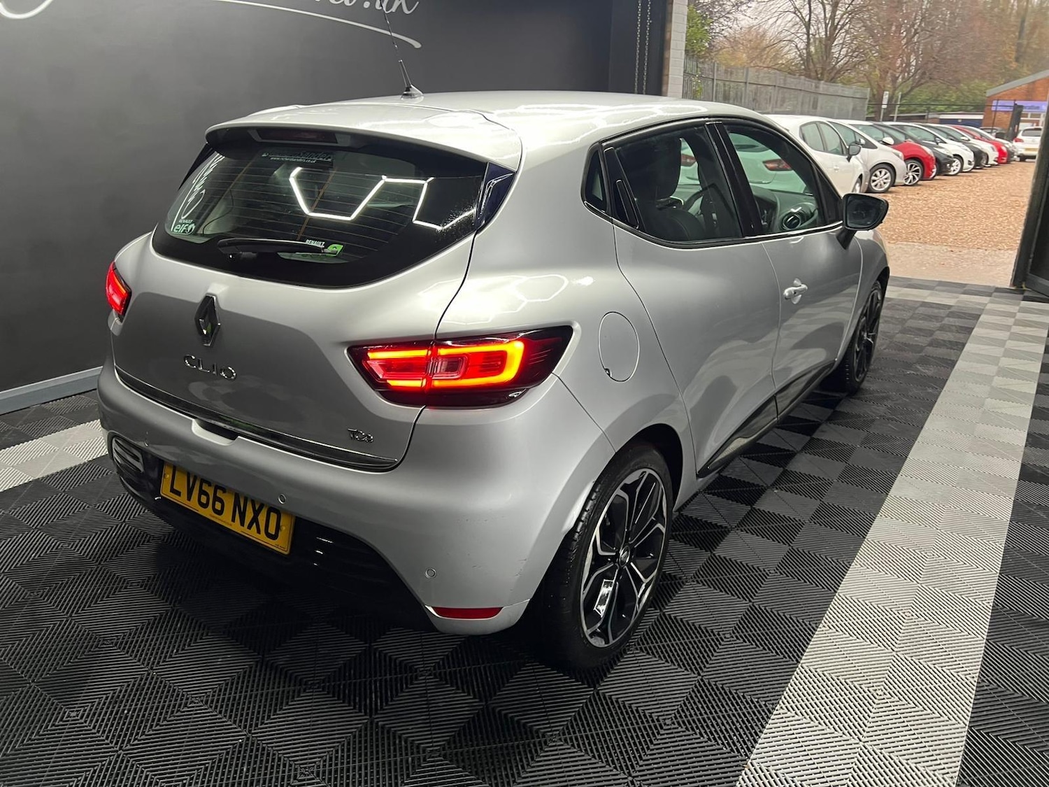 Used Renault Clio 2016 for sale - 76647466: Photo 6