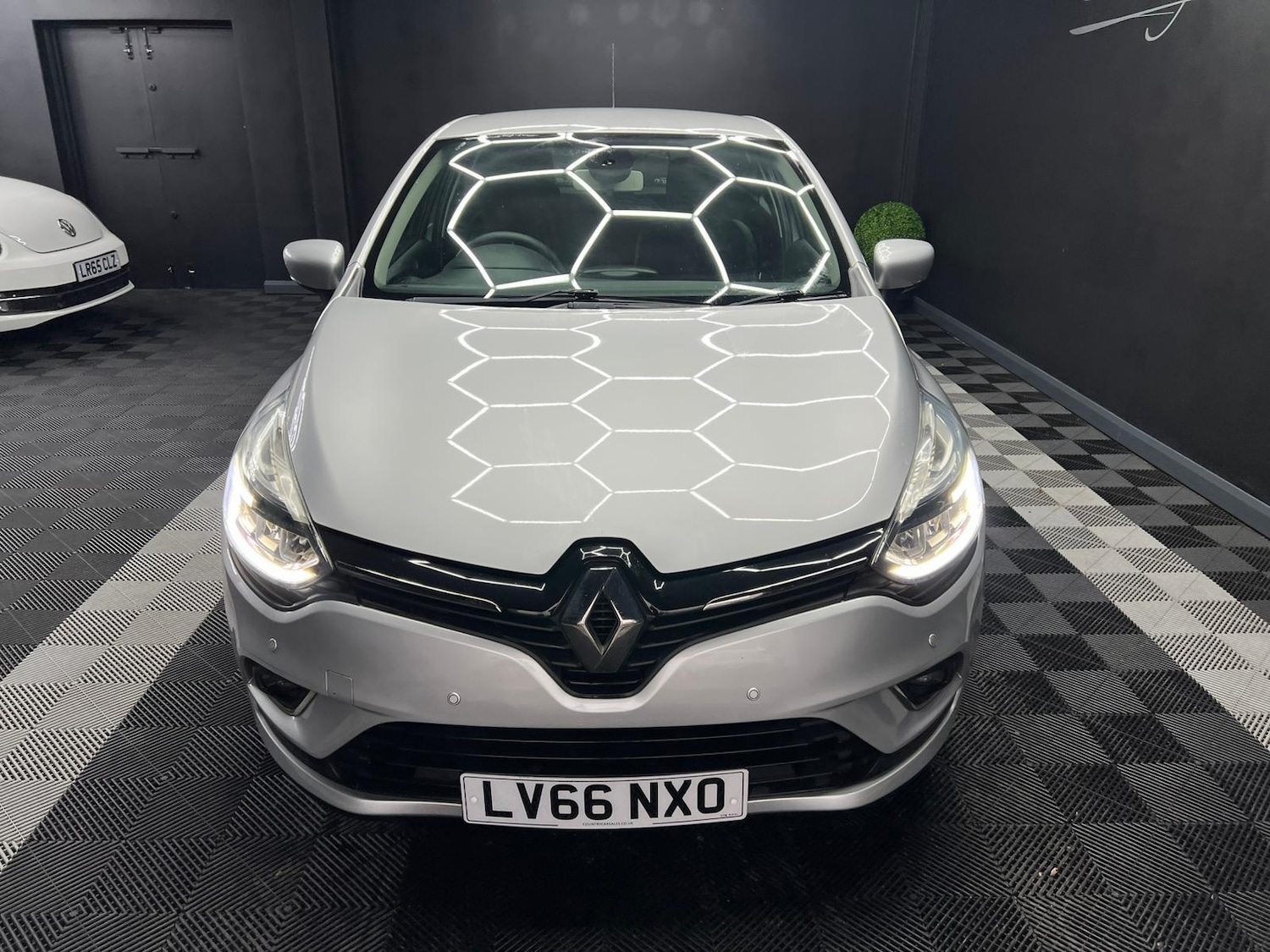 Used Renault Clio 2016 for sale - 76647466: Photo 9