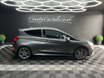 Used Ford Fiesta 2018 for sale - 76647547: Photo