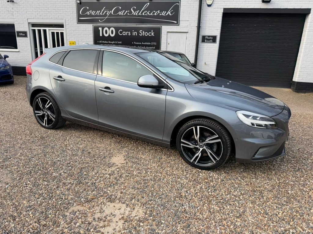 Used Volvo V40 2017 for sale - 77981596: Photo 11