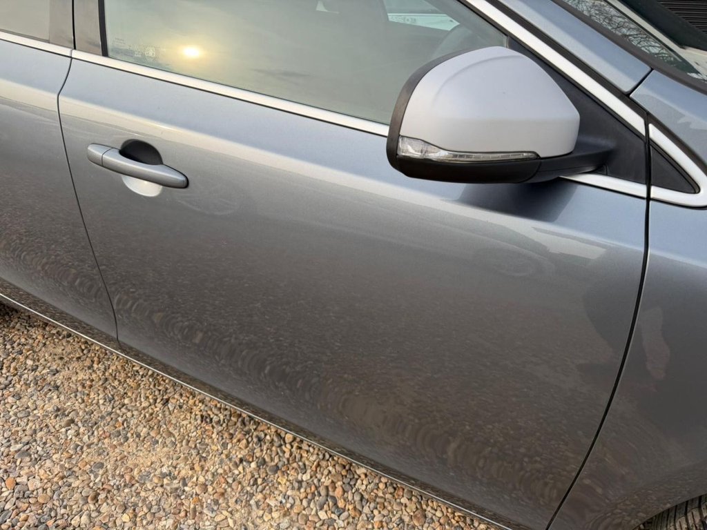 Used Volvo V40 2017 for sale - 77981596: Photo 21