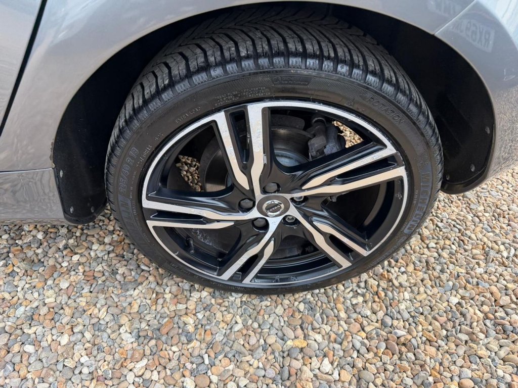 Used Volvo V40 2017 for sale - 77981596: Photo 27