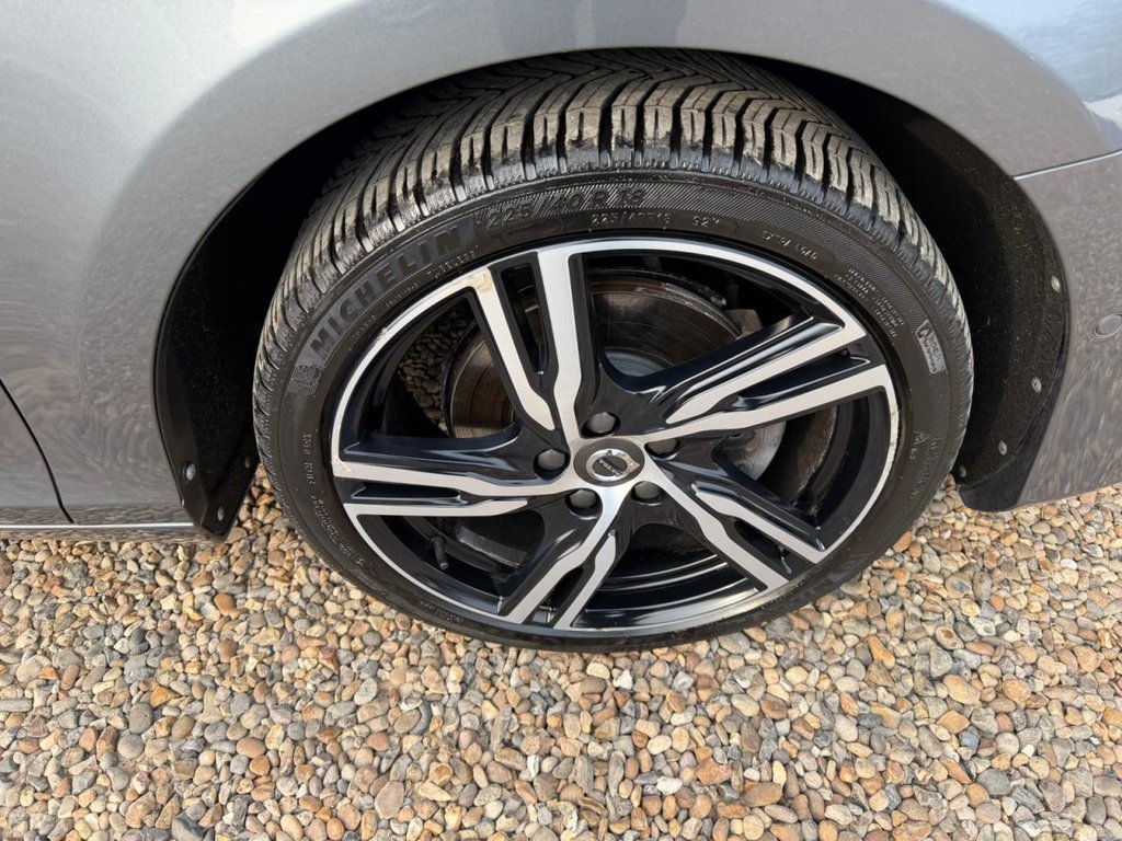 Used Volvo V40 2017 for sale - 77981596: Photo 32