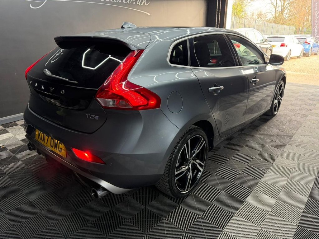 Used Volvo V40 2017 for sale - 77981596: Photo 5