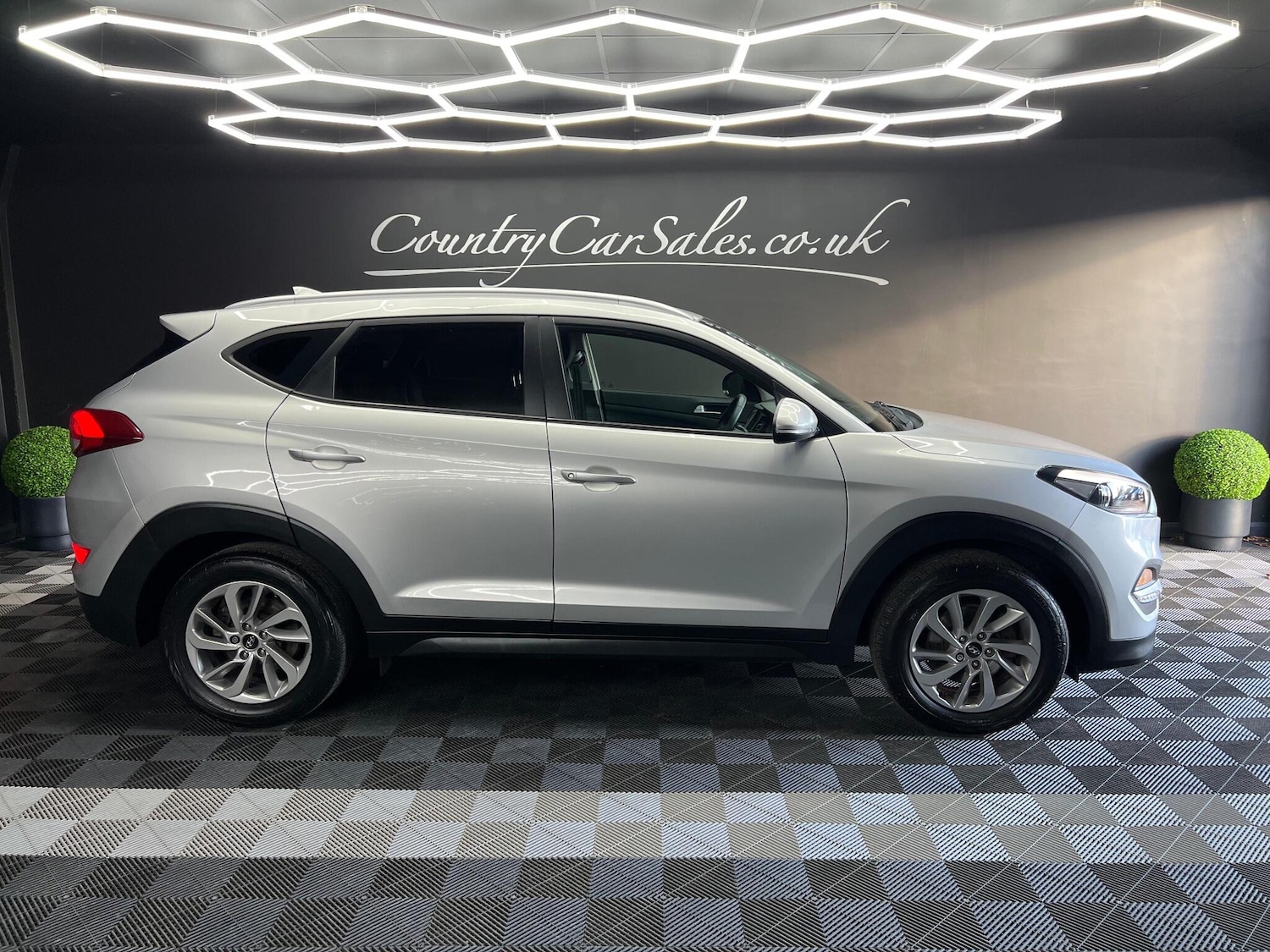 Used Hyundai TUCSON for sale - 76727814: Photo 1