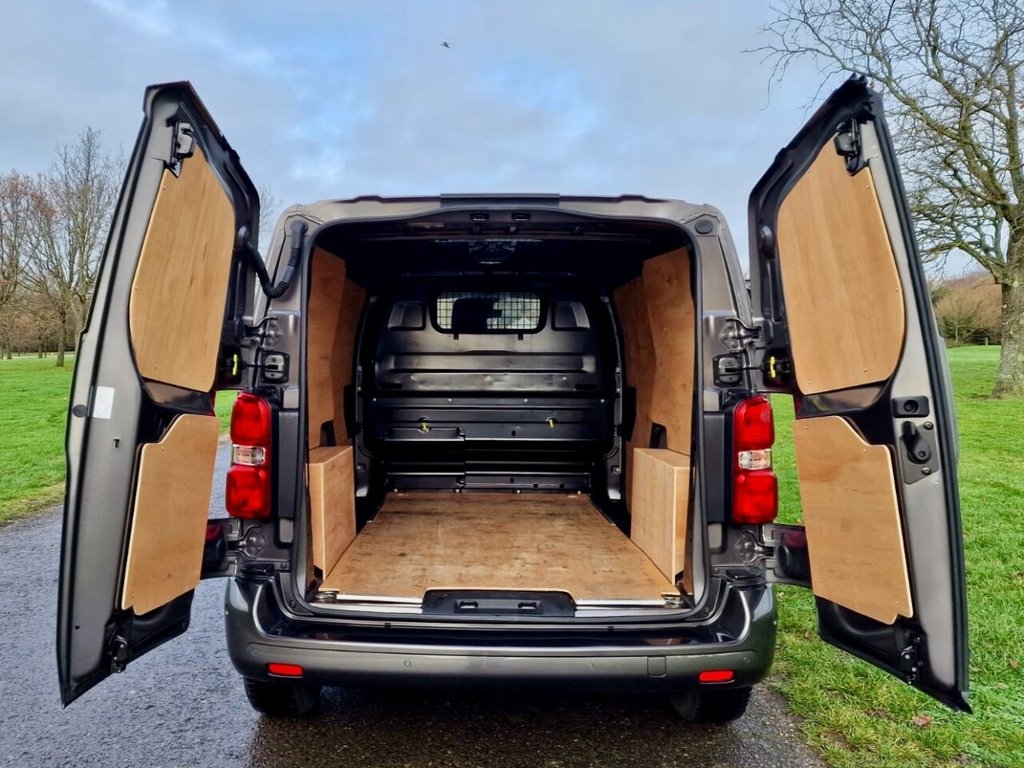 Used Toyota ProAce 2023 for sale - 76927558: Photo 17