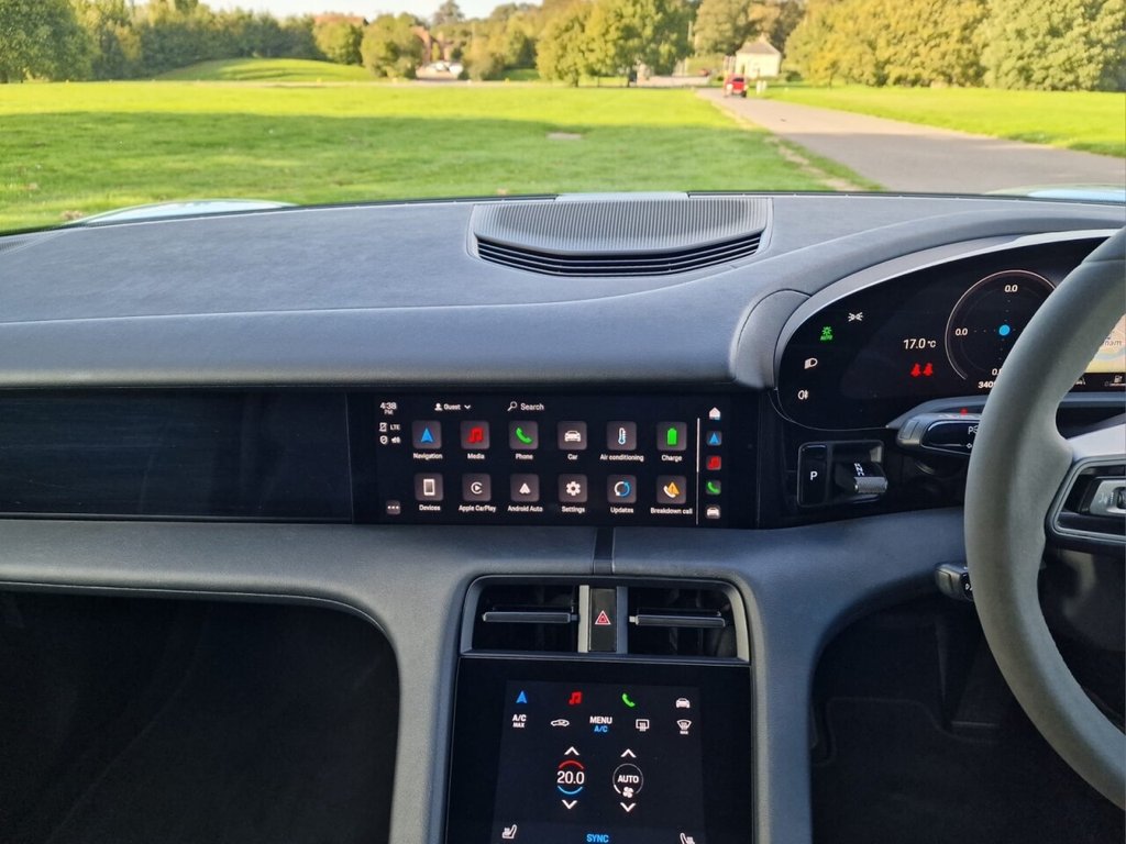 Used Porsche Taycan 2022 for sale - 76716298: Photo 15