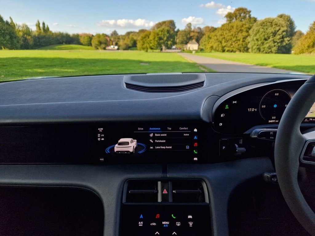 Used Porsche Taycan 2022 for sale - 76716298: Photo 21