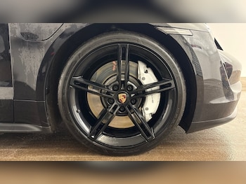 Used Porsche Taycan 2021 for sale - 77634571: Photo
