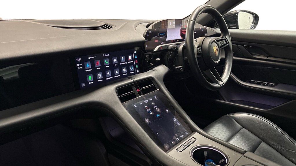 Used Porsche Taycan 2021 for sale - 77634571: Photo 7