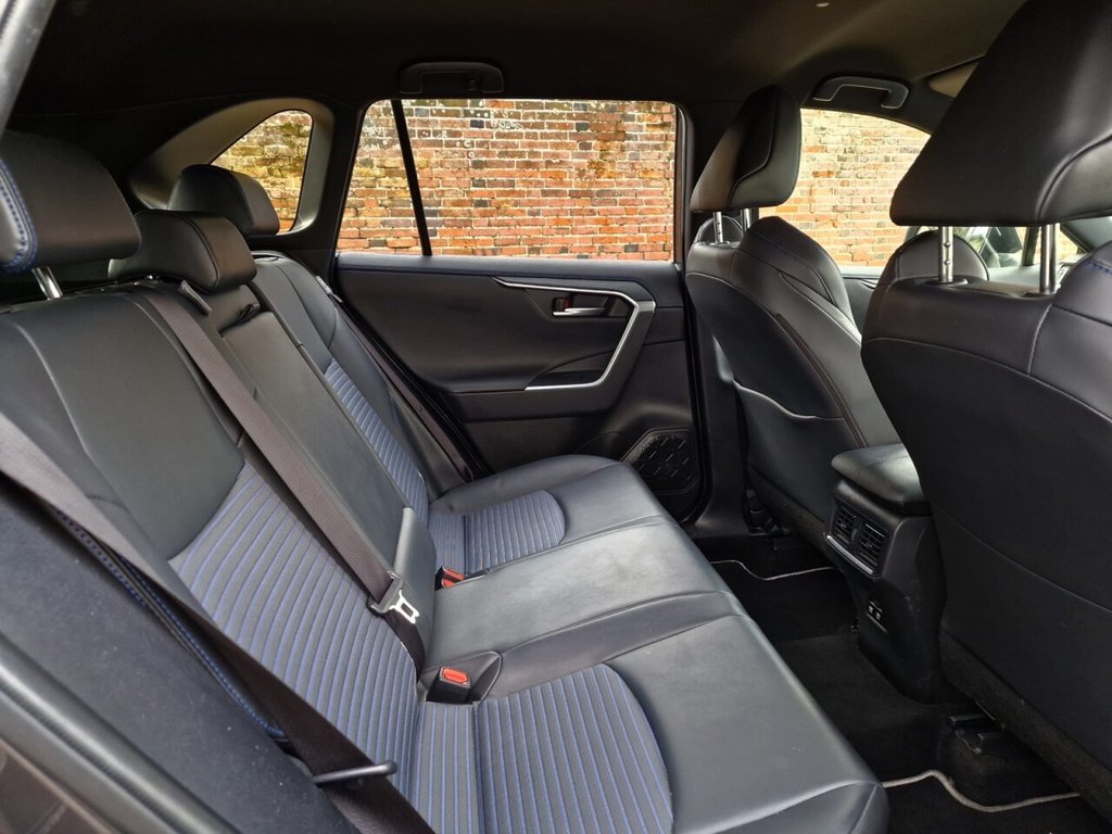 Used Toyota RAV4 2020 for sale - 77911100: Photo 10