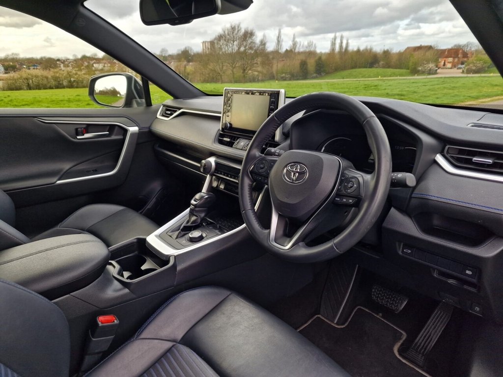 Used Toyota RAV4 2020 for sale - 77911100: Photo 16