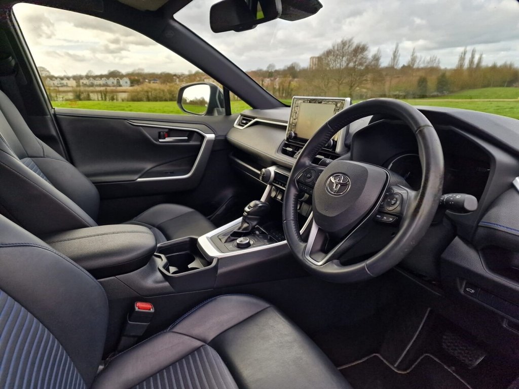 Used Toyota RAV4 2020 for sale - 77911100: Photo 9