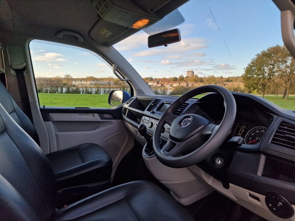 Used Volkswagen Transporter Shuttle 2018 for sale - 76716254: Photo 8