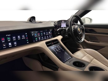 Used Porsche Taycan 2021 for sale - 78063464: Photo