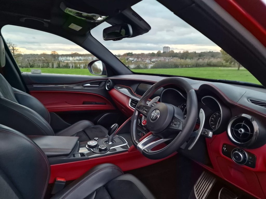 Used Alfa Romeo Stelvio 2018 for sale - 76716229: Photo 10